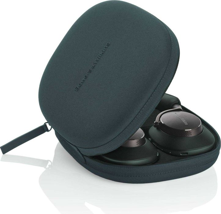 Bowers & Wilkins Px8