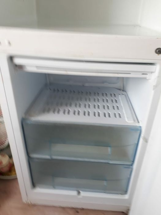 Холодильник 50 000
