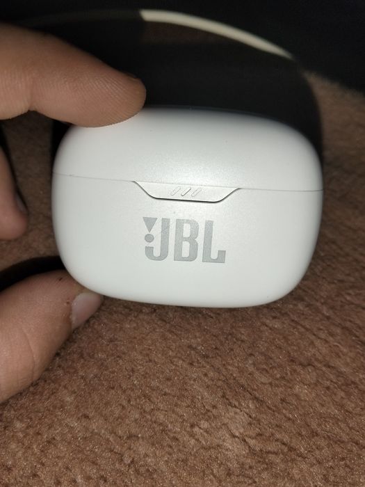Casti In-Ear JBL Wave Beam 2, True Wireless, Bluetooth, ANC, IP54, Autonomie 40 ore, Multi-Point, Alb, (casca dreapta defecta)