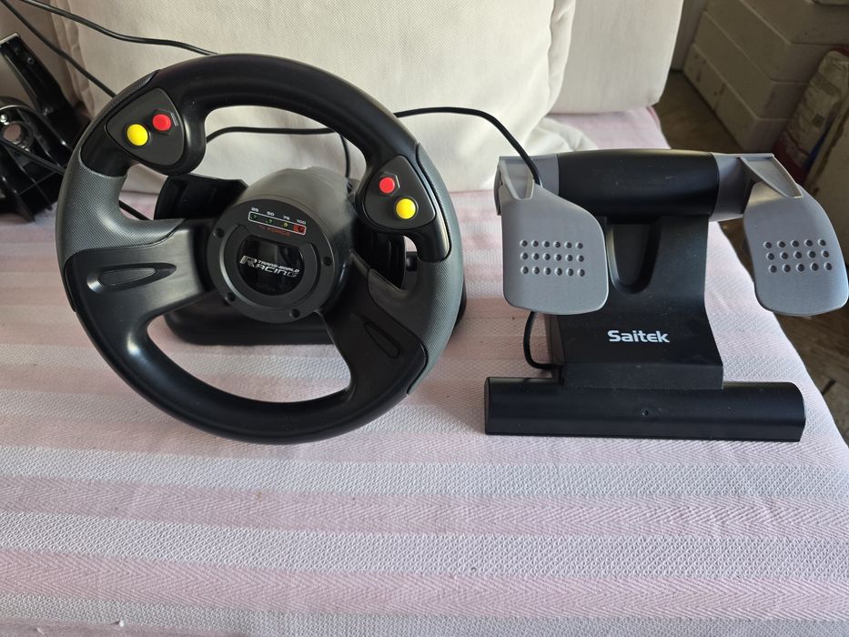 Volan Gaming Saitek R440 Force Feedback (PC) – Cu Pedale, În Cutie