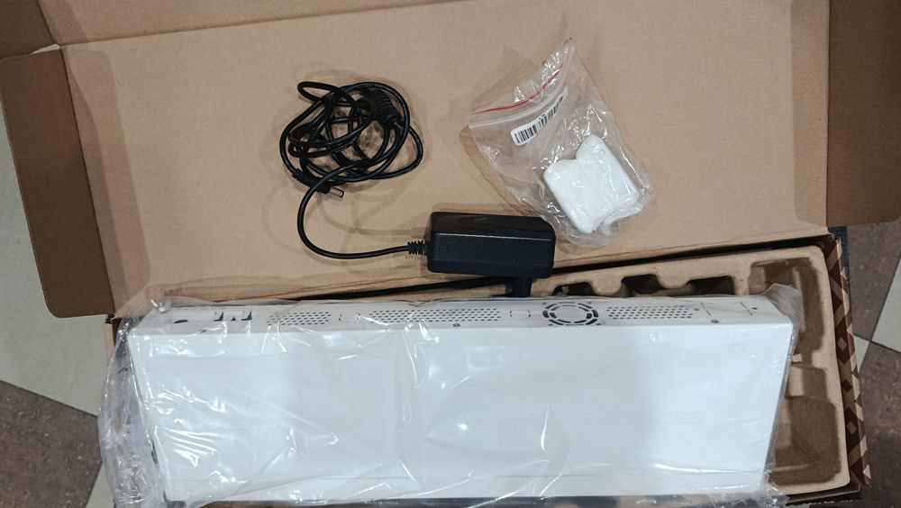 Коммутатор MikroTik CSS326-24G-2S+RM