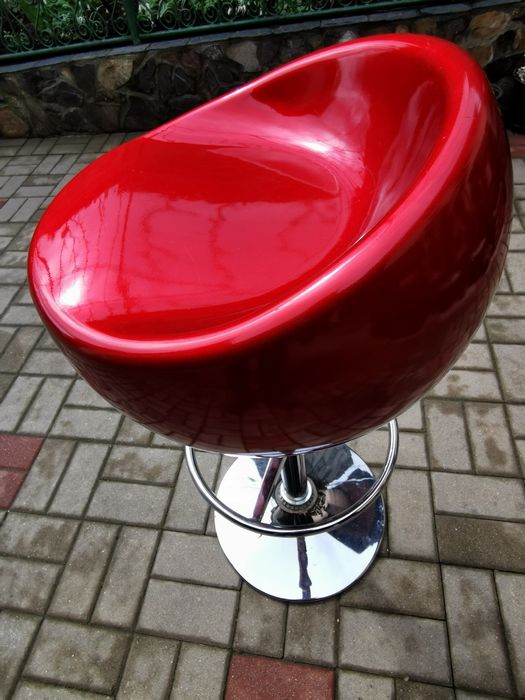 Scaun bar, reglabil pe înălțime, telescopic, stare foarte bună