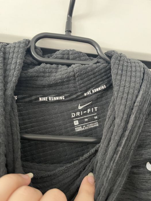 bluza termica Nike marimea marimea XL