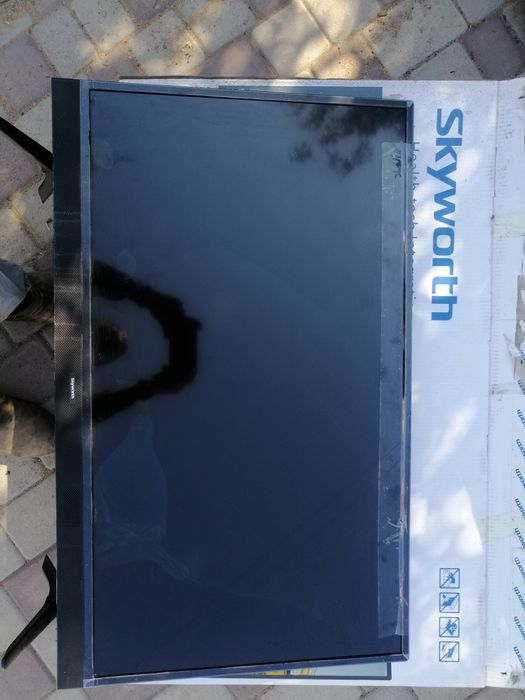 Телевизор Skyworth на запчасти