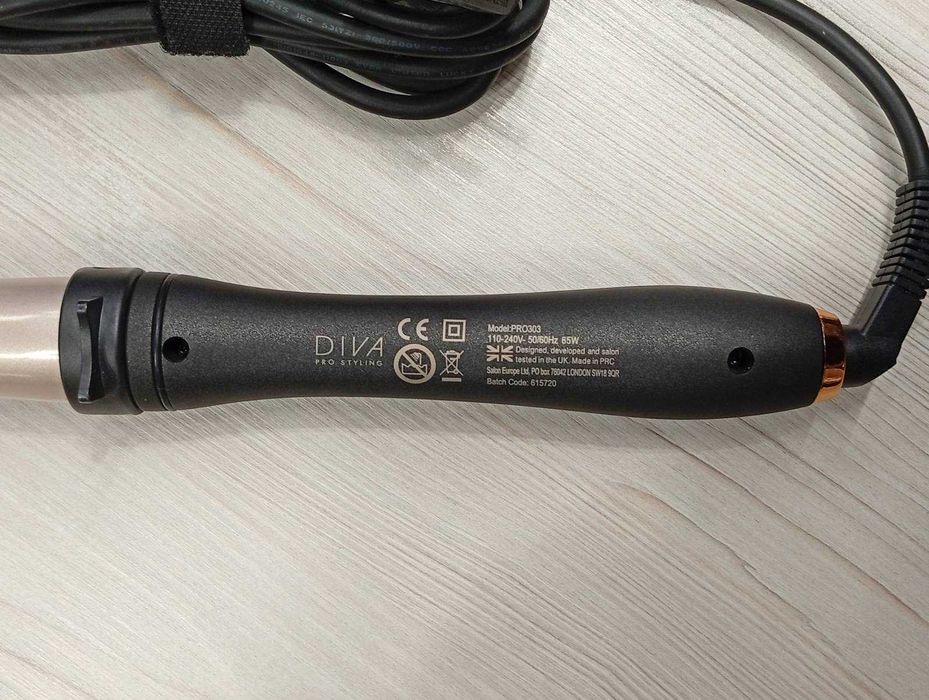 Маша Diva Pro Styling PRO303, (19-32 мм) с керамичен цилиндър.