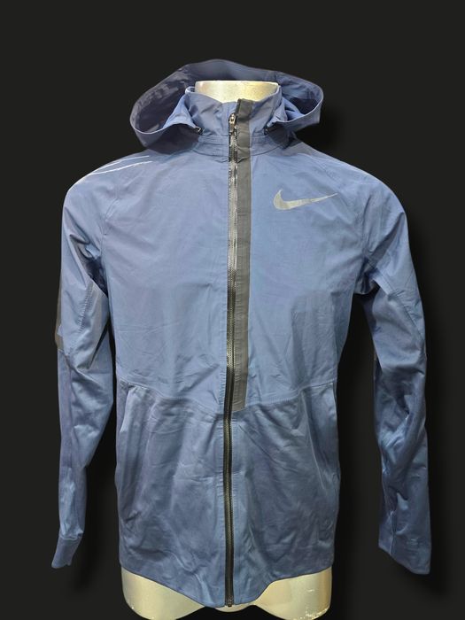 Nike Aeroshield – леко спортно яке с качулка | ТОП цена