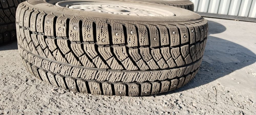 Продам шины с дисками Р15