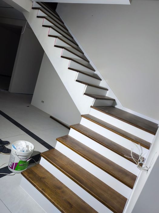 Trepte stejar/ Mese Stejar/Blaturi Stejar