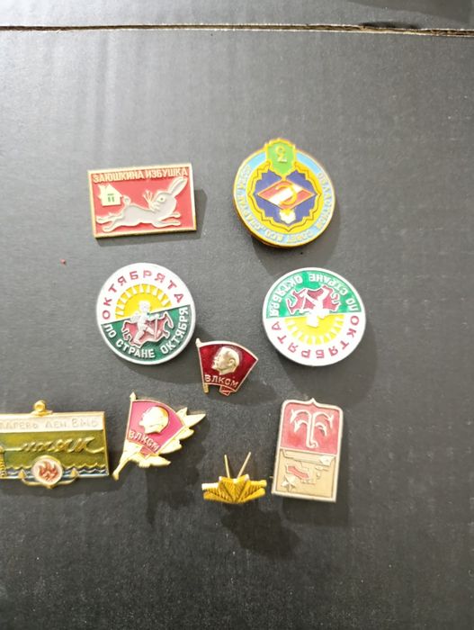 Продам здначки советские