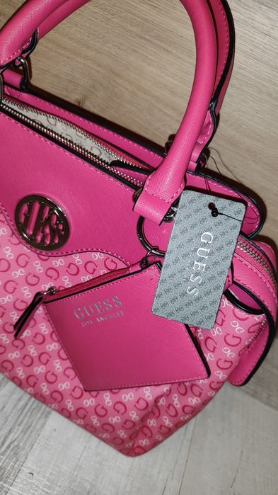 Дамска чанта Guess