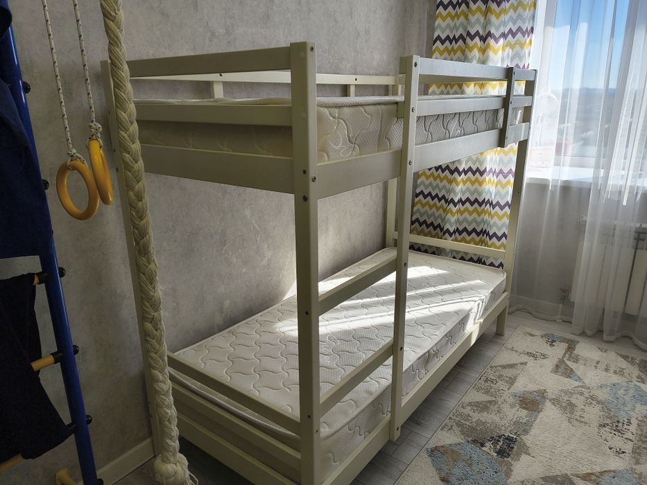 Двухъярусная кровать