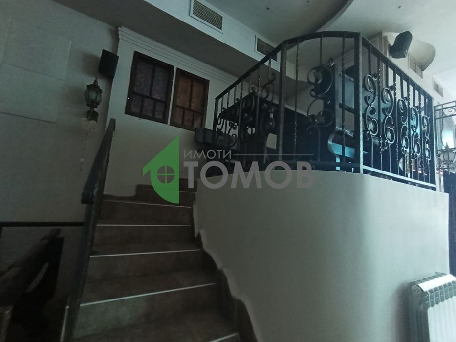 Дава се под наем Заведение в Стара Загора, Център - 200 кв.м за 765 € - Снимка #2