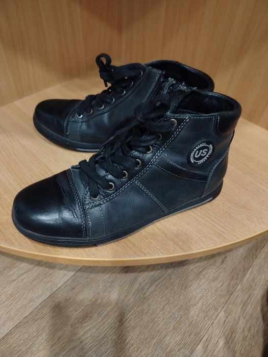 Продам ботинки осенние размер 37