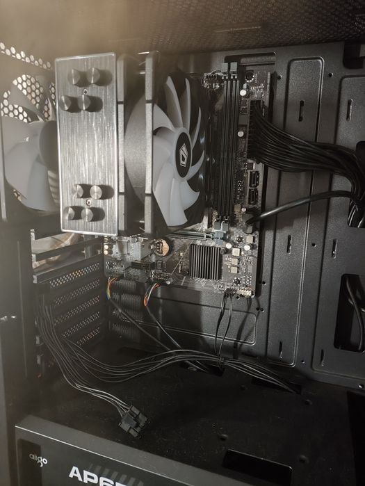 Продам компьютер в неполной комплектации