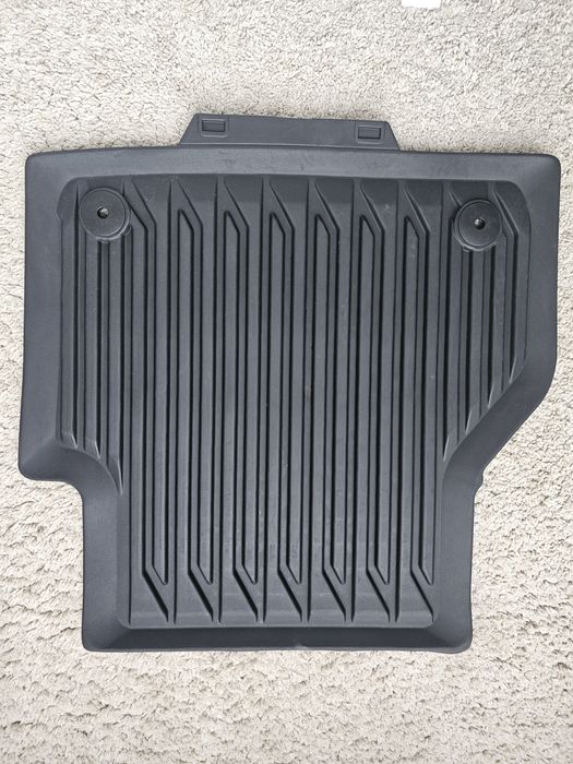 Продавам оригинални гумени стелки за Ауди А6 С8, Ауди А7