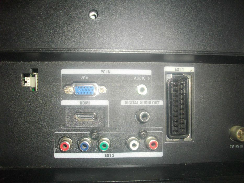 LCD 22" Телевизор Монитор PHILIPS 22PFL3403D/10 За ремонт за части цял