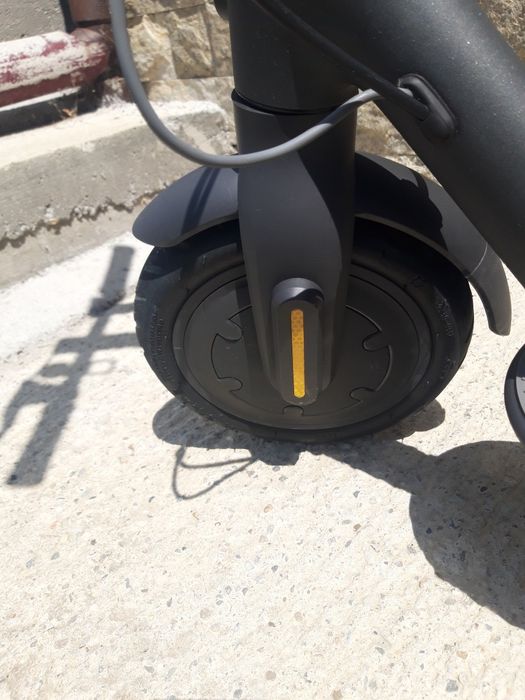 Vând trotinetă electrică xiaomi
