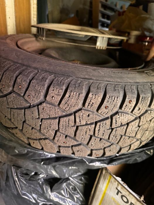 Продам резину 195/65 r15