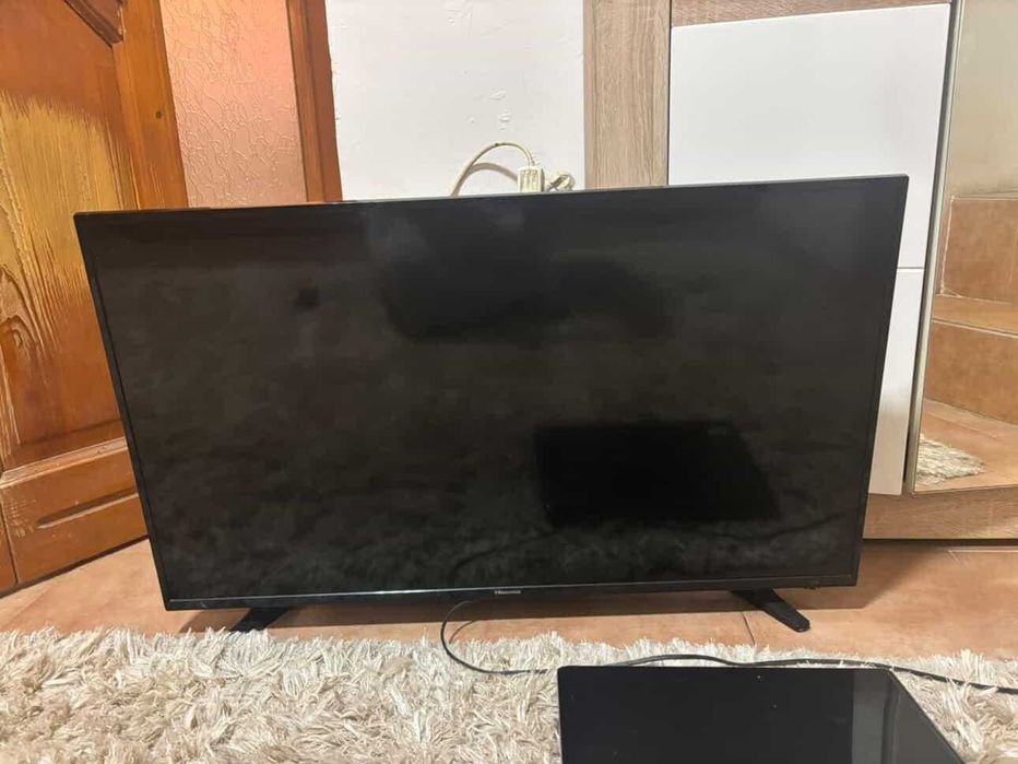 Vând televizor Hisense