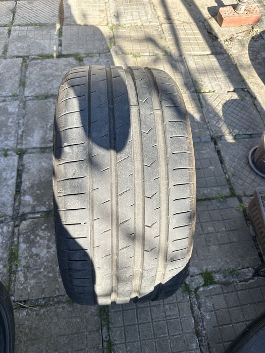 Гуми 19-ки 225/40 и 255/40