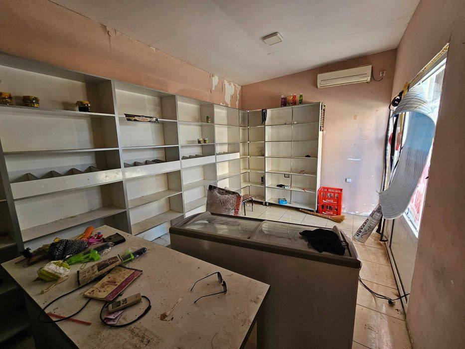 24m² noturar do‘kon ichidagi qulayliklari bilan birga sotiladi.