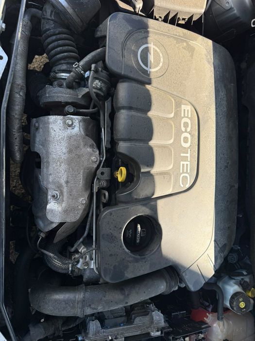 Dezmembrez Opel astra j facelift 2014 break Argintiu - GAN (176) 1.6 cdti B16DTL volan stanga