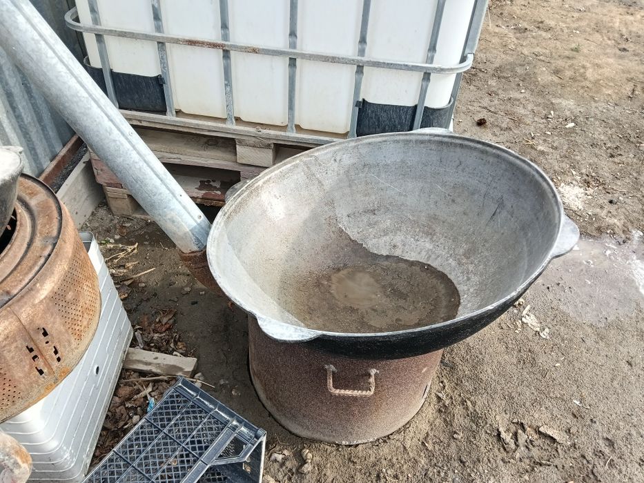 Казан чугунный советского производства