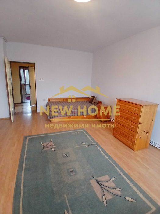 Светъл, слънчев, топъл апартамент под наем.