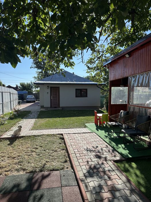 Casa parter de vanzare