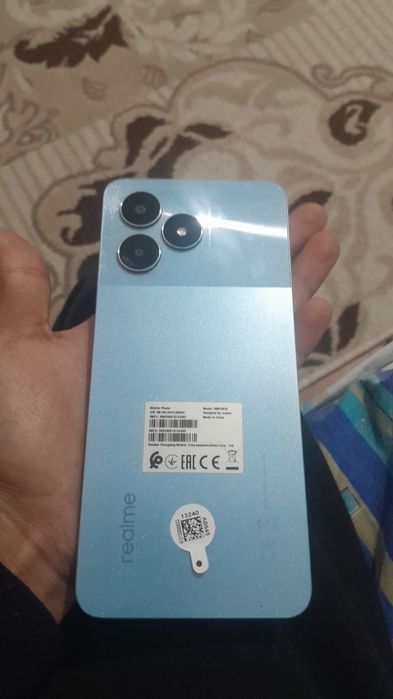 Realme note 50...