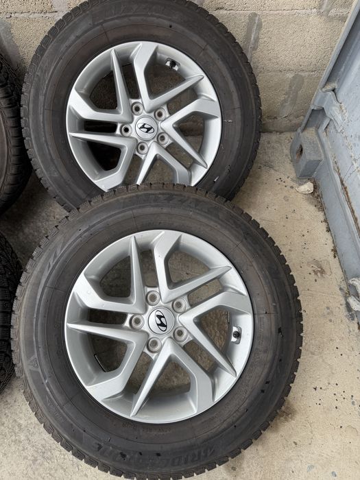 Оригинални джанти с гуми Hyundai 5x114.3 16цола