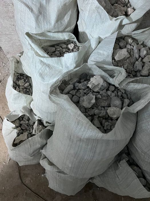 Uyingiz poydevoriga, beton qorishmaga qo‘shish uchun.