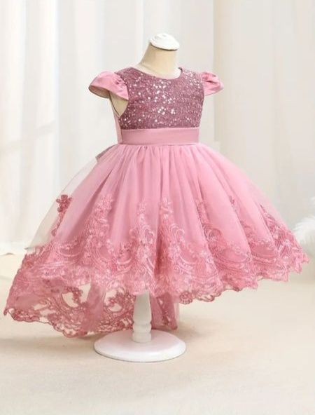 Нови детски рокли за момиче