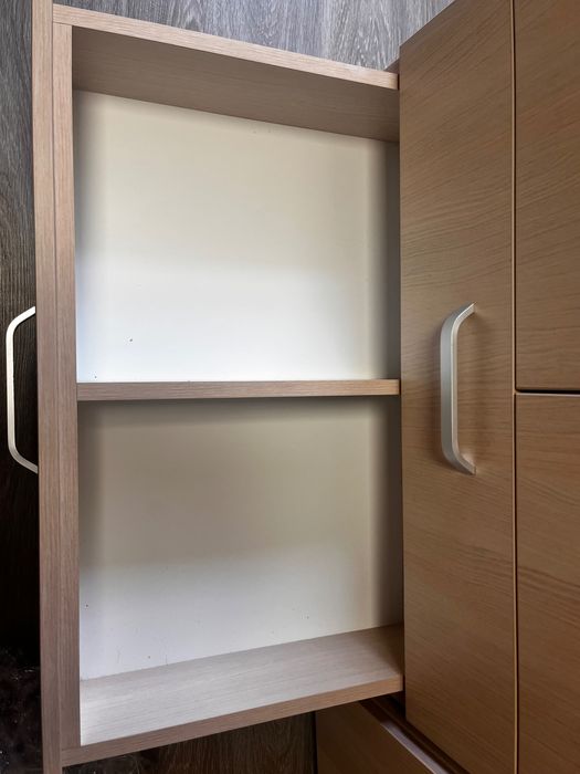 Гардероб с огледало