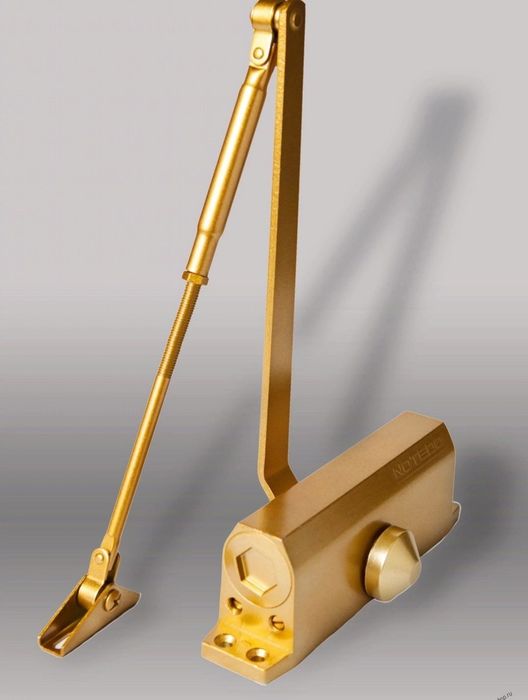 Ремонт доводчика установка.