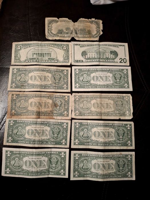 Vând dolari americani