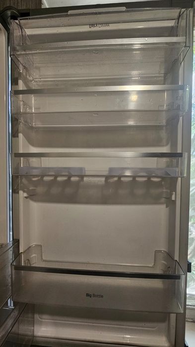Продам холодильник LG