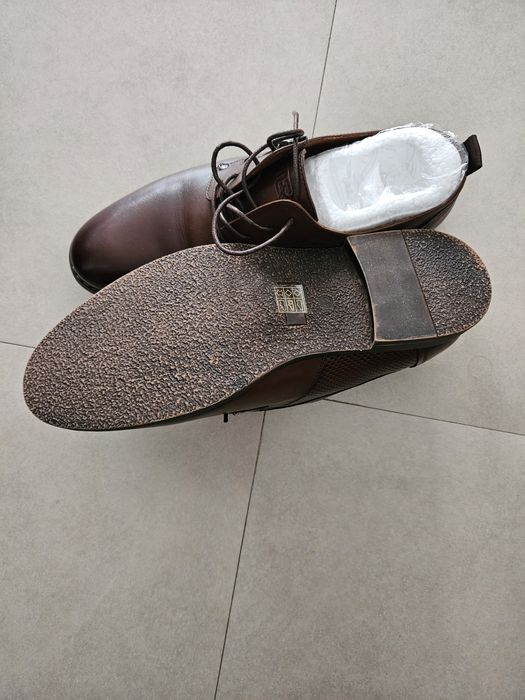 Vând pantofi piele Oter