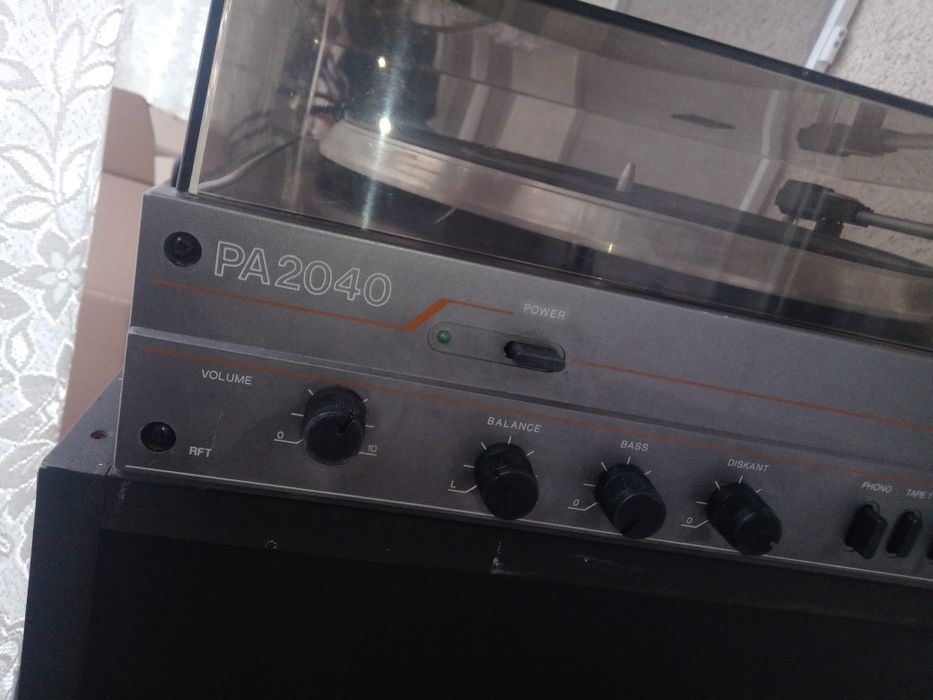 Pick-up Unitra PA 2040 funcțional cu doza bună. Amplificare.fara boxe