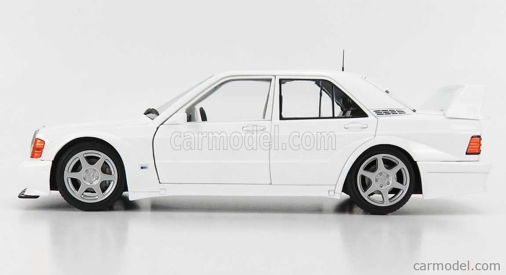 мерцедес 190 колекционерски от метал 1:18