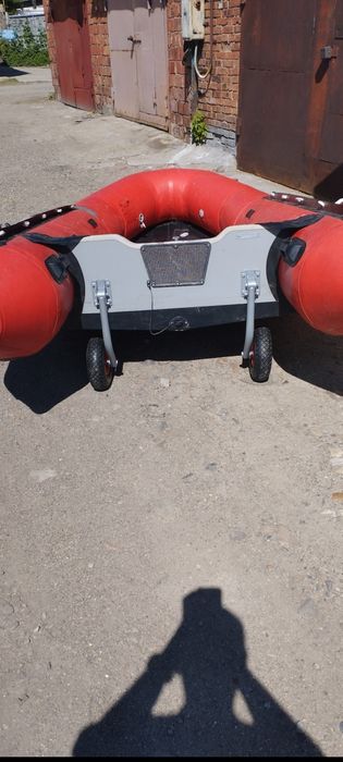 Продам лодку ПВХ