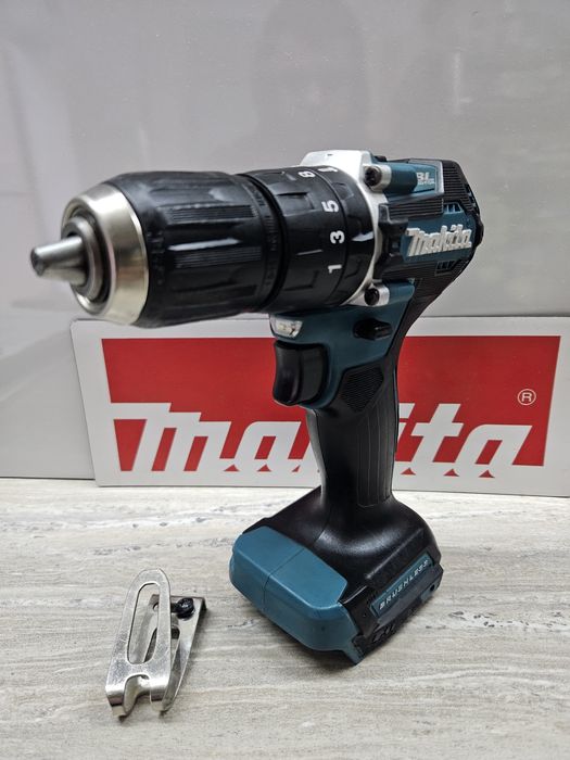 Makita Винтоверт DHP487 18V.