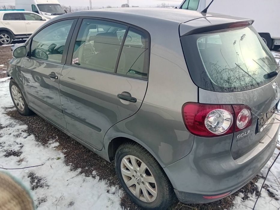 VW Golf 5 plus 1.6fsi на части Голф 5 +