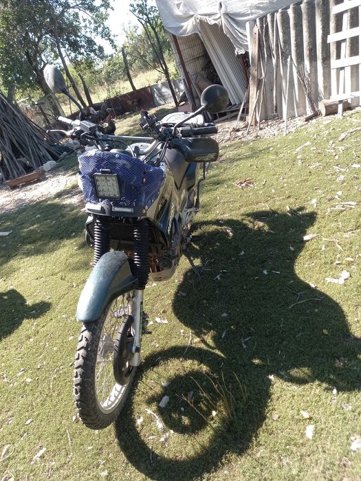 Vând  schimb motocicleta Kawasaki KLE 500 enduro cross aventura