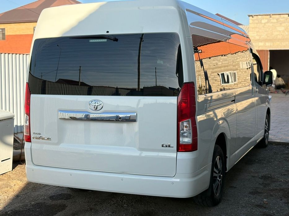 Toyota hiace микроавтобус