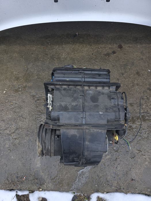 Печка корпус под климат контроль на Ауди 100 А6 С4 кузов.Original.