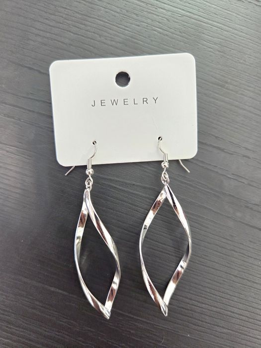 Vand Set 4 perechi de Cercei