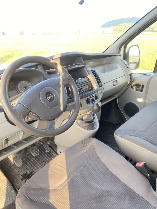 Inchiriez duba fara sofer