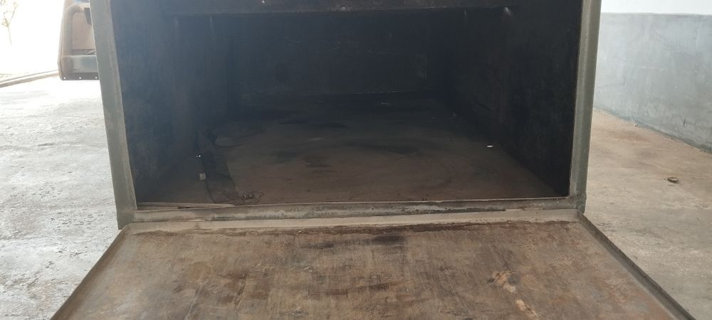 Yashik palet sotiladi holati yaxshi maz. kamaz prseplaga qoʻysa boʻlad