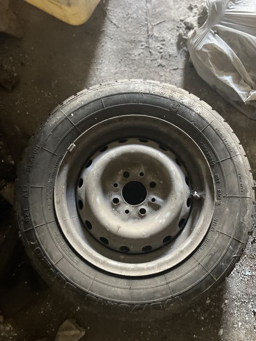 Продам шины с дисками 13 радиус